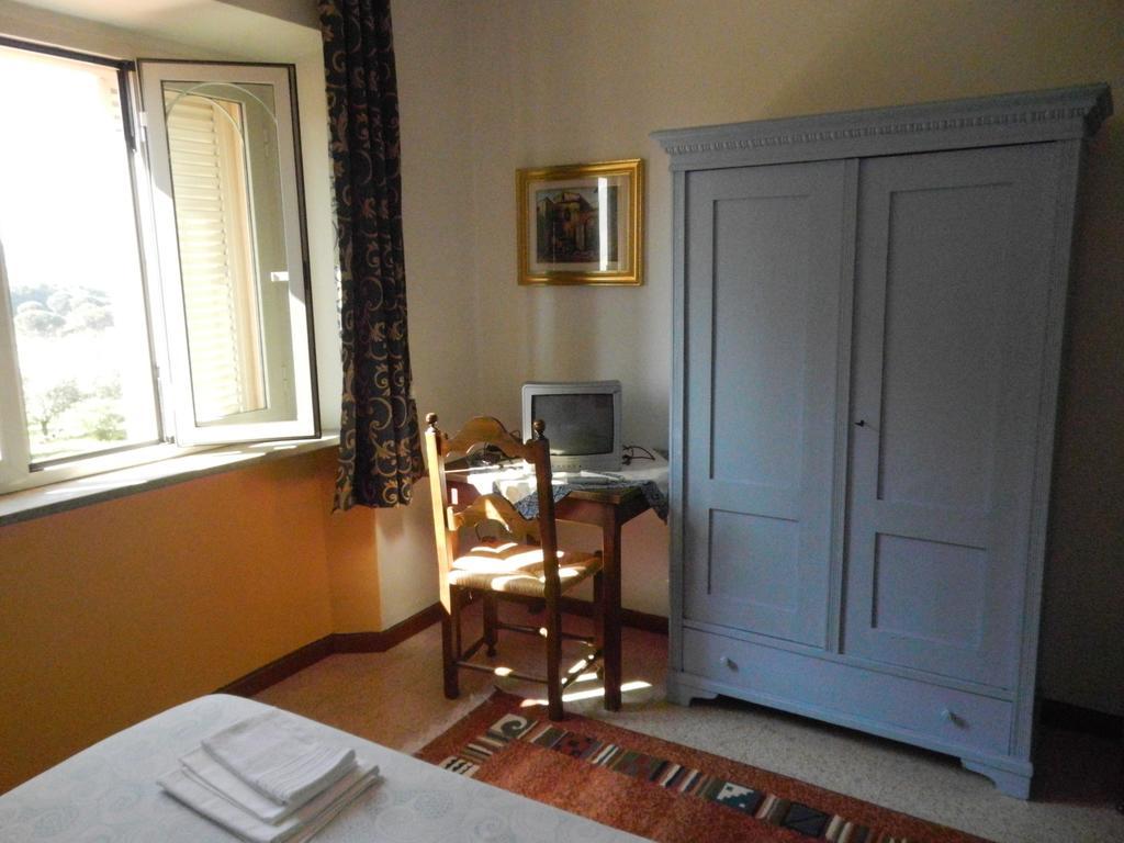 Residence Il Colle Collestrada Δωμάτιο φωτογραφία