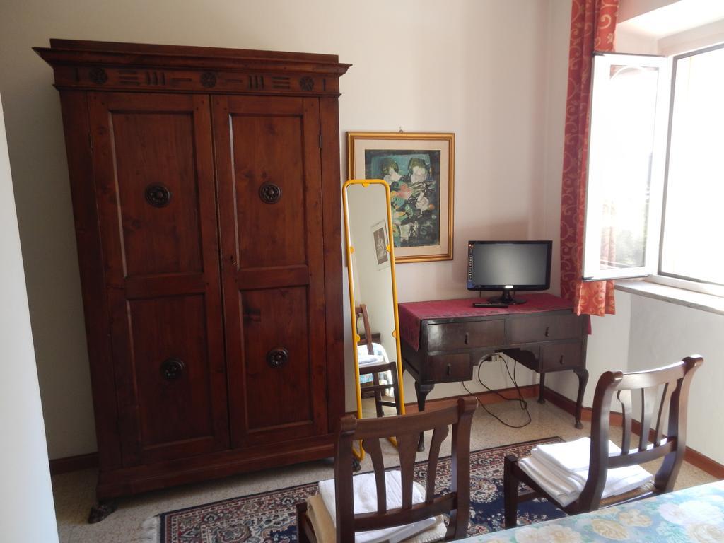 Residence Il Colle Collestrada Δωμάτιο φωτογραφία