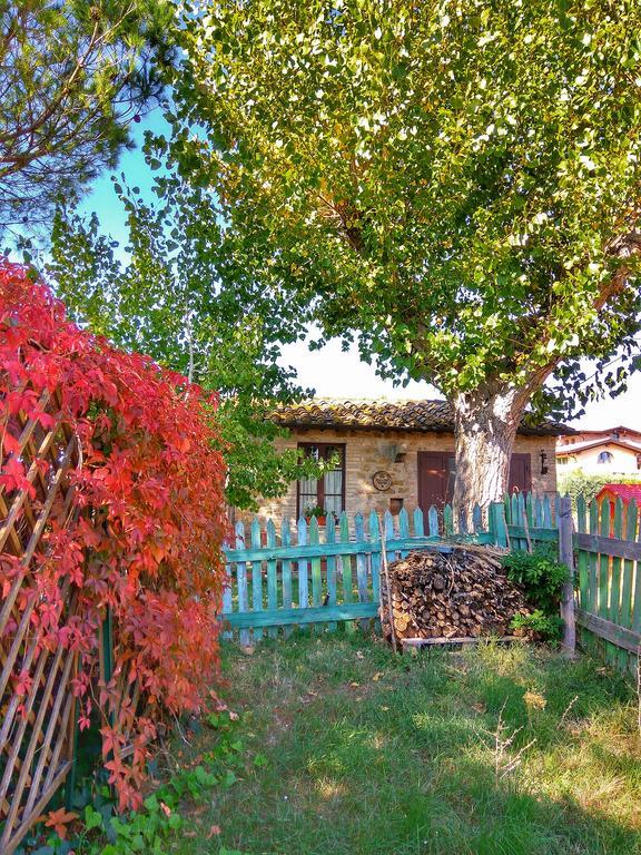 Residence Il Colle Collestrada Εξωτερικό φωτογραφία